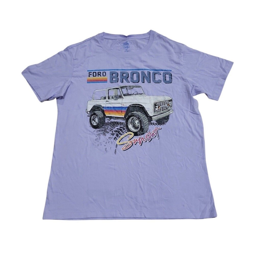 Licensed Women's Relaxed Fit Vehicles Graphic Short Sleeve Tee Size L - Picture 2 of 11